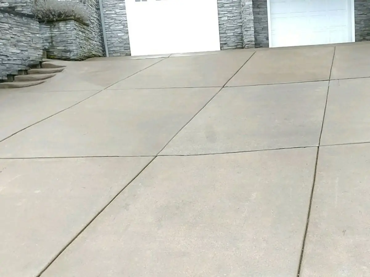 Driveway — after pressure washing